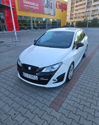 podkarpackie Seat Ibiza cena 36000 przebieg: 121500, rok produkcji 2012 z Rzeszów